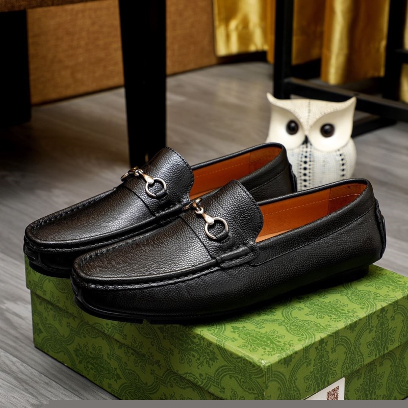 G*u*i leather shoes